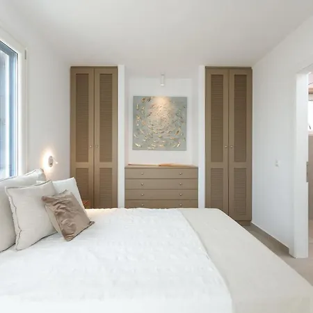 Sun Willa Naxos City